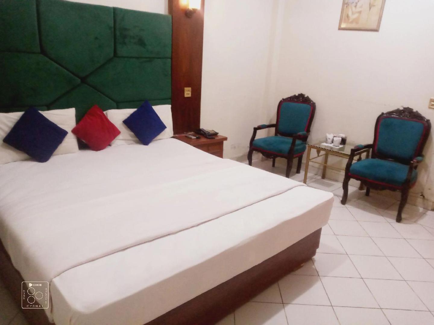 Hotel New Mid City Multan Exterior photo