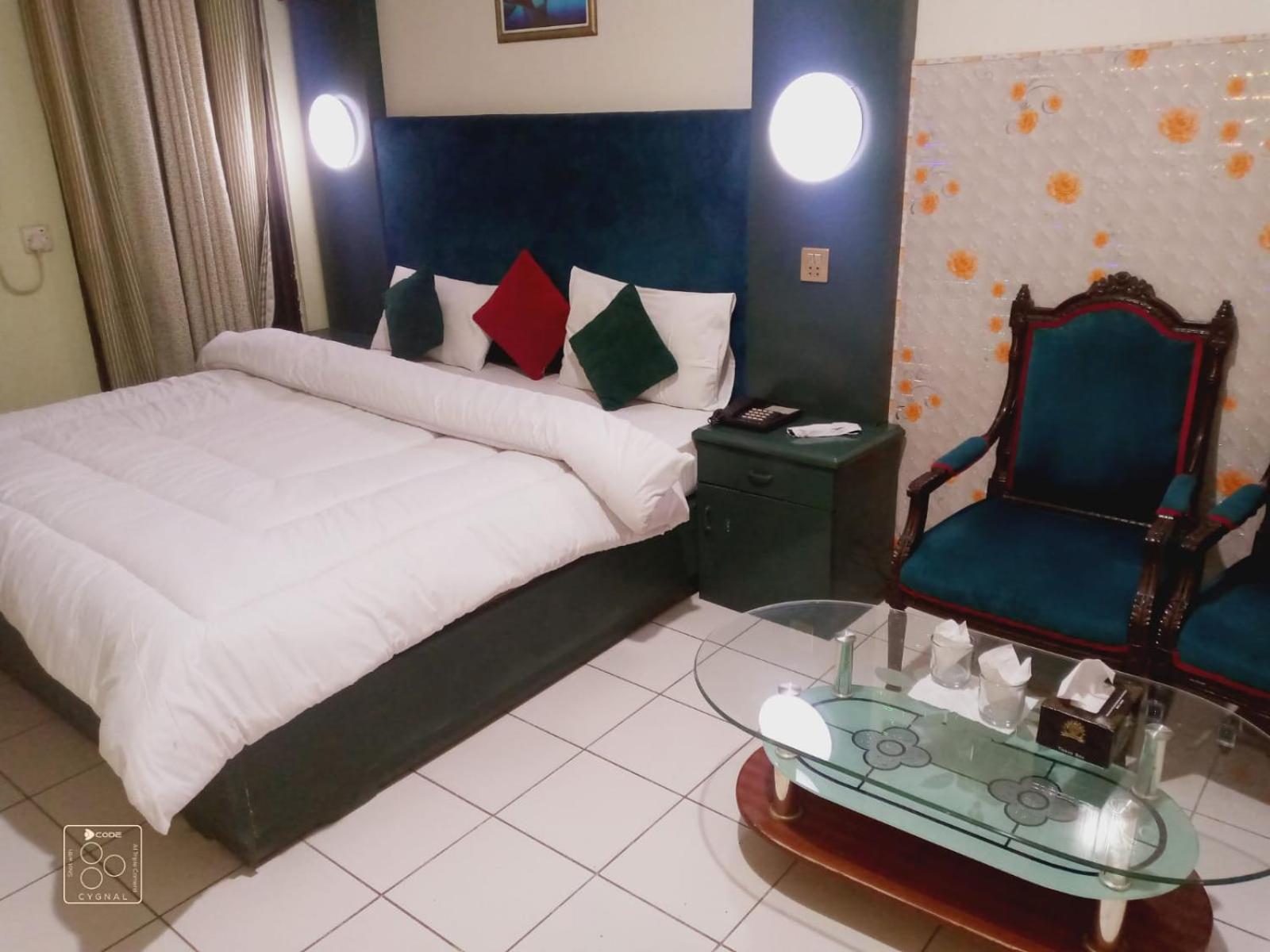 Hotel New Mid City Multan Exterior photo